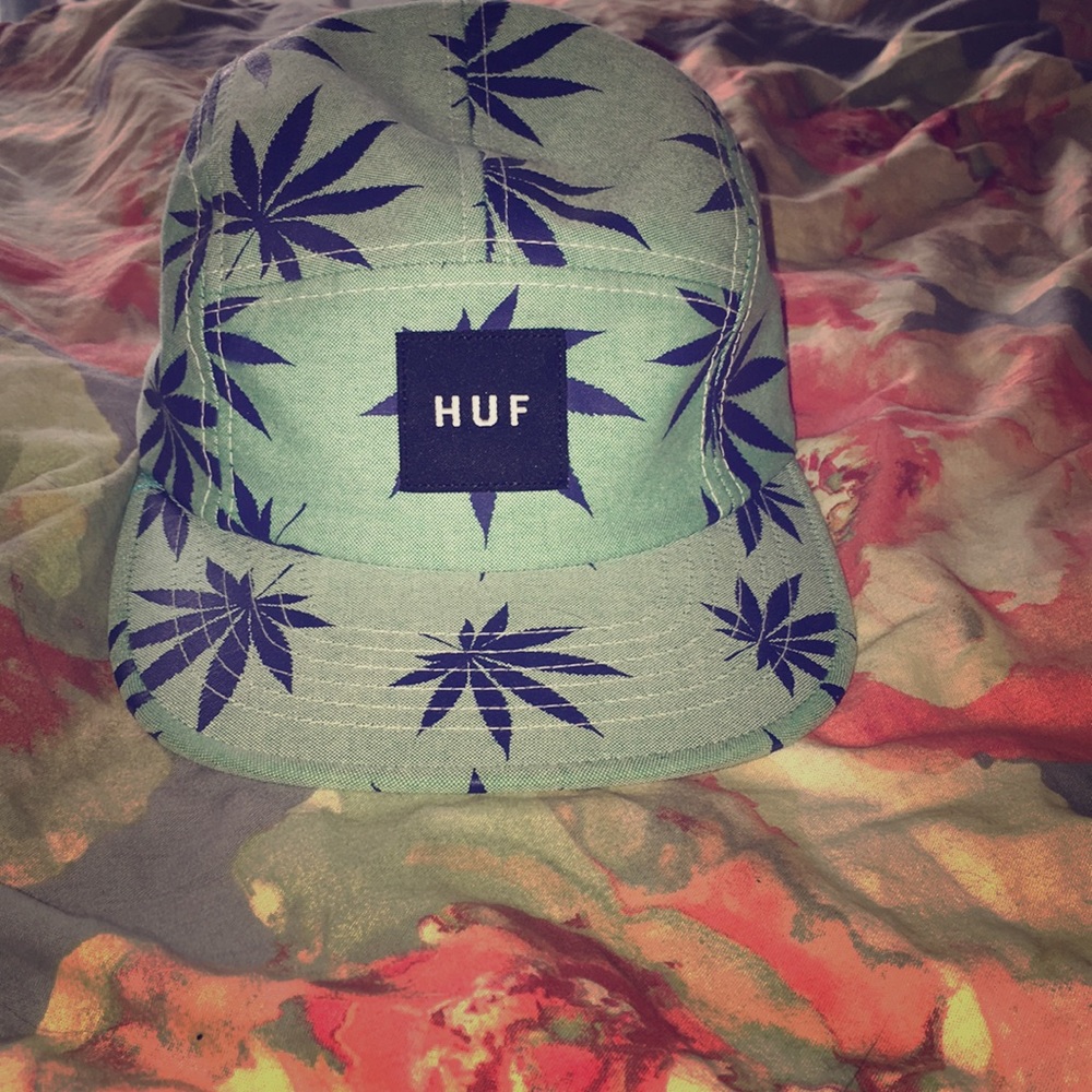HUF snapback worn twice